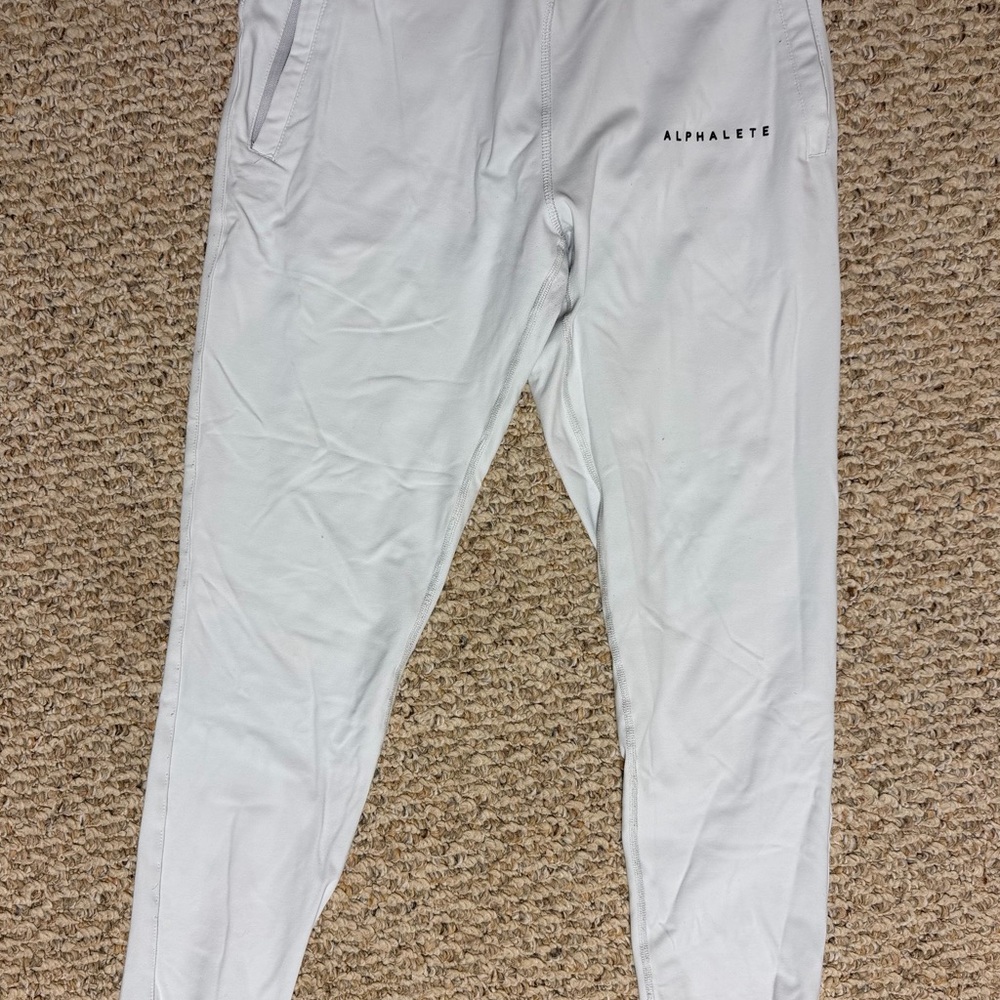 Alphalete Men's Light Gray Joggers Woth Pockets